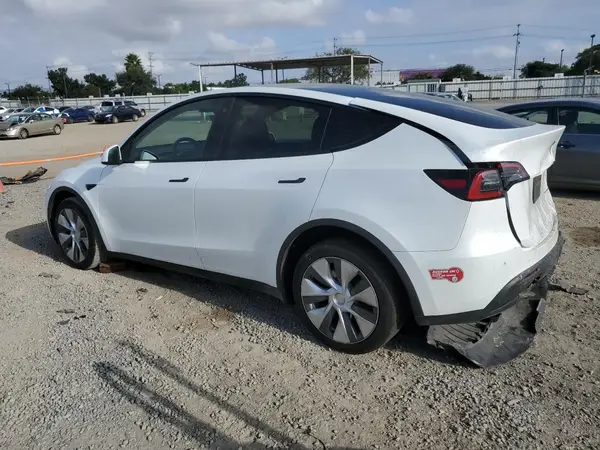 7SAYGDEE8PA068598 2023 TESLA MODEL Y - Image 2
