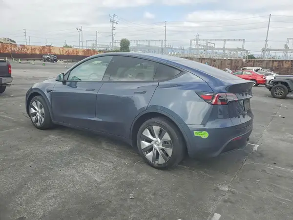 7SAYGDEE8PA069380 2023 TESLA MODEL Y - Image 2