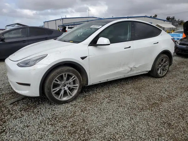 7SAYGDEE8PA069783 2023 TESLA MODEL Y - Image 1