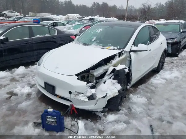 7SAYGDEE8PA071727 2023 TESLA MODEL Y - Image 2