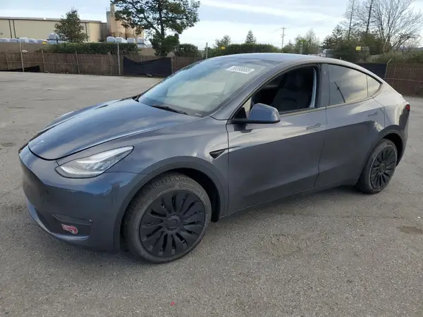 7SAYGDEE8PA075695 2023 TESLA MODEL Y - Image 1