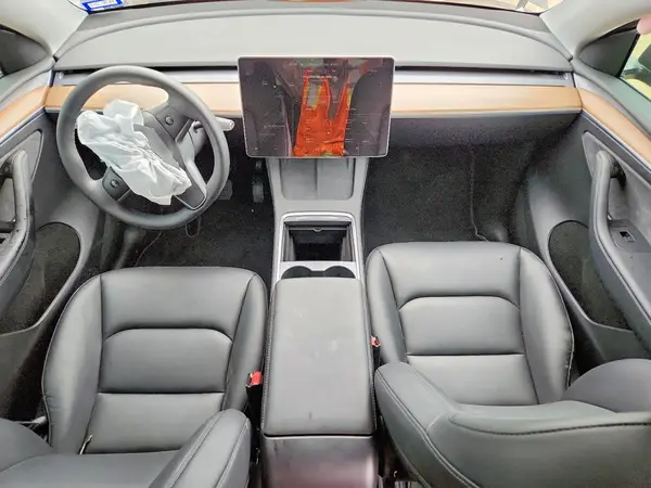 7SAYGDEE8PA075745 2023 TESLA MODEL Y - Image 8