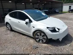 7SAYGDEE8PA077608 2023 TESLA MODEL Y