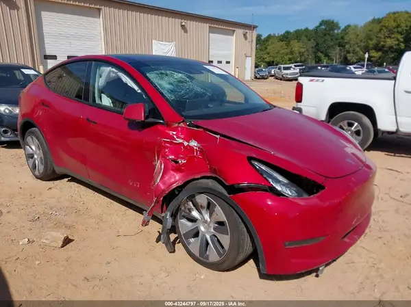 7SAYGDEE8PA082176 2023 TESLA MODEL Y - Image 1