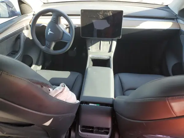 7SAYGDEE8PA082498 2023 TESLA MODEL Y - Image 8
