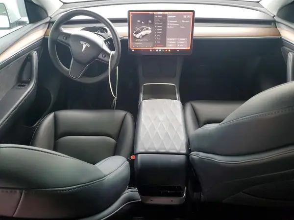 7SAYGDEE8PA083117 2023 TESLA MODEL Y - Image 8