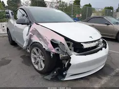 7SAYGDEE8PA083358 2023 TESLA MODEL Y
