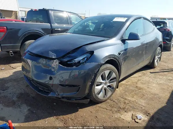 7SAYGDEE8PA085725 2023 TESLA MODEL Y - Image 2