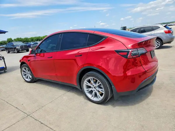 7SAYGDEE8PA088690 2023 TESLA MODEL Y - Image 2