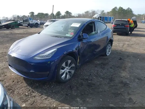 7SAYGDEE8PA091069 2023 TESLA MODEL Y - Image 2