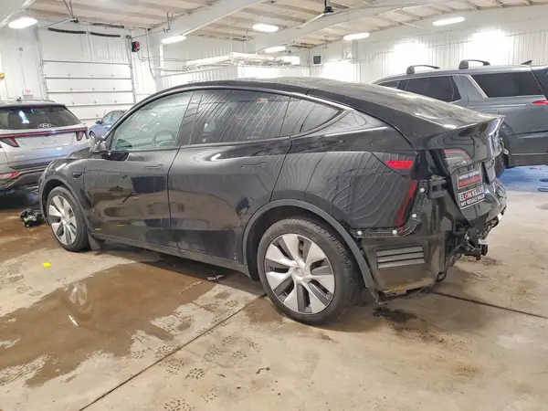 7SAYGDEE8PA091914 2023 TESLA MODEL Y - Image 2