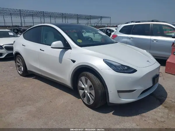 7SAYGDEE8PA094957 2023 TESLA MODEL Y - Image 1