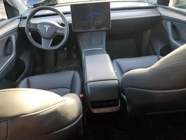 7SAYGDEE8PA096644 2023 TESLA MODEL Y - Image 8