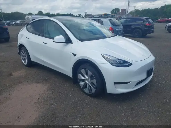 7SAYGDEE8PA096711 2023 TESLA MODEL Y - Image 1