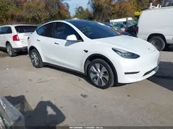 7SAYGDEE8PA099530 2023 TESLA MODEL Y