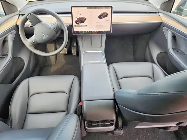 7SAYGDEE8PA100580 2023 TESLA MODEL Y - Image 8