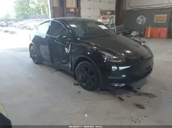 7SAYGDEE8PA105570 2023 TESLA MODEL Y