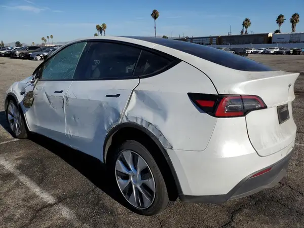 7SAYGDEE8PA106010 2023 TESLA MODEL Y - Image 2