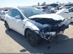7SAYGDEE8PA106055 2023 TESLA MODEL Y