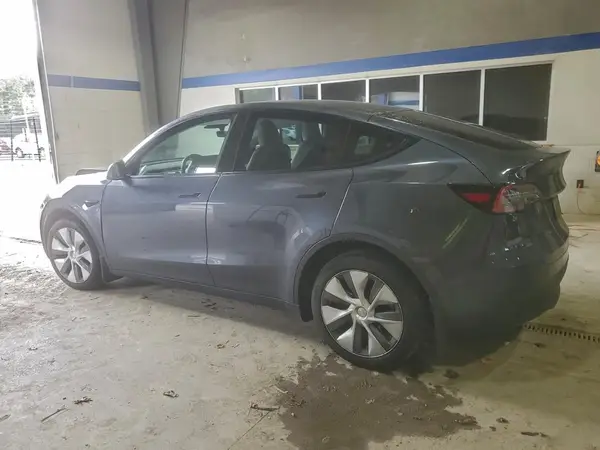 7SAYGDEE8PA111966 2023 TESLA MODEL Y - Image 2