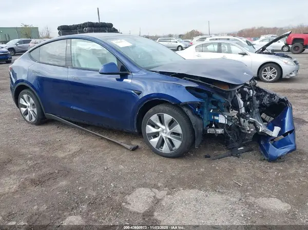 7SAYGDEE8PA121641 2023 TESLA MODEL Y - Image 1