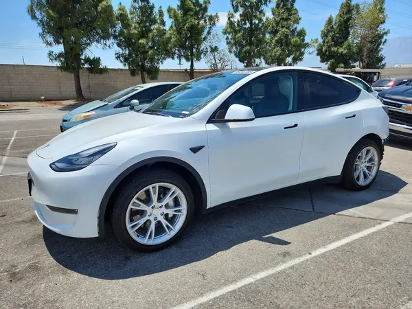 7SAYGDEE8PA125107 2023 TESLA MODEL Y - Image 1