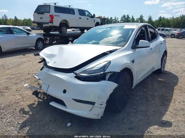 7SAYGDEE8PA126452 2023 TESLA MODEL Y - Image 2