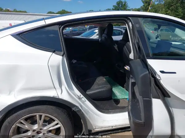 7SAYGDEE8PA126452 2023 TESLA MODEL Y - Image 8