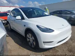 7SAYGDEE8PA128301 2023 TESLA MODEL Y