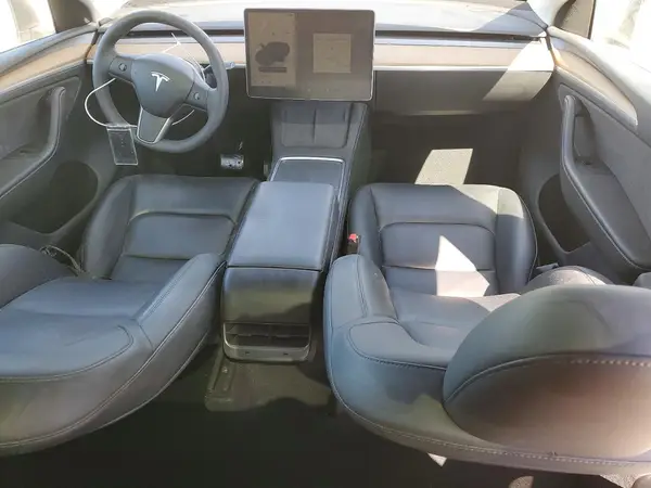 7SAYGDEE8PA136981 2023 TESLA MODEL Y - Image 8