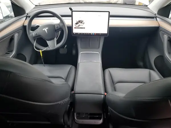 7SAYGDEE8PA137712 2023 TESLA MODEL Y - Image 8