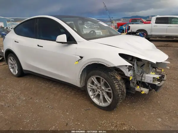 7SAYGDEE8PA145633 2023 TESLA MODEL Y - Image 1