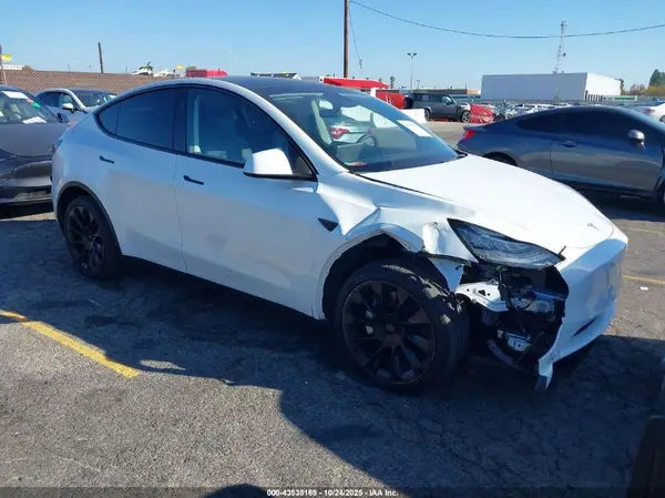 7SAYGDEE8PA145812 2023 TESLA MODEL Y - Image 1
