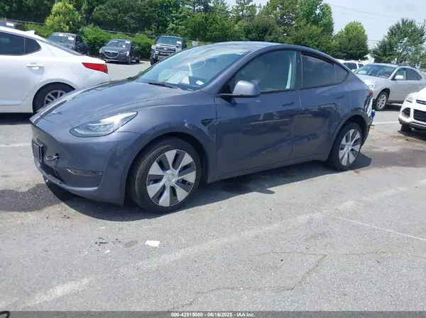 7SAYGDEE8PA145857 2023 TESLA MODEL Y - Image 2