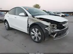 7SAYGDEE8PA147396 2023 TESLA MODEL Y