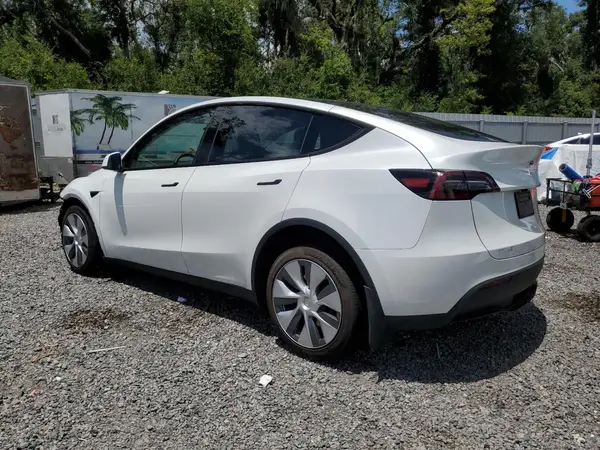 7SAYGDEE8PA147687 2023 TESLA MODEL Y - Image 2