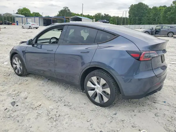 7SAYGDEE8PA154218 2023 TESLA MODEL Y - Image 2