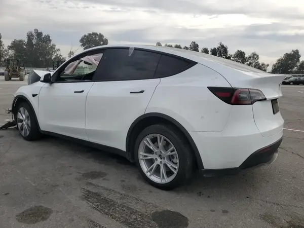 7SAYGDEE8PA156549 2023 TESLA MODEL Y - Image 2