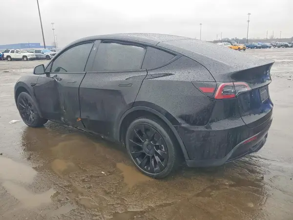 7SAYGDEE8PA159192 2023 TESLA MODEL Y - Image 2