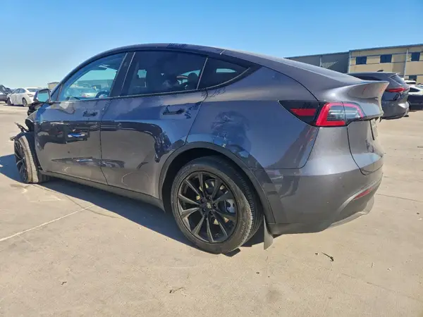 7SAYGDEE8PA164053 2023 TESLA MODEL Y - Image 2