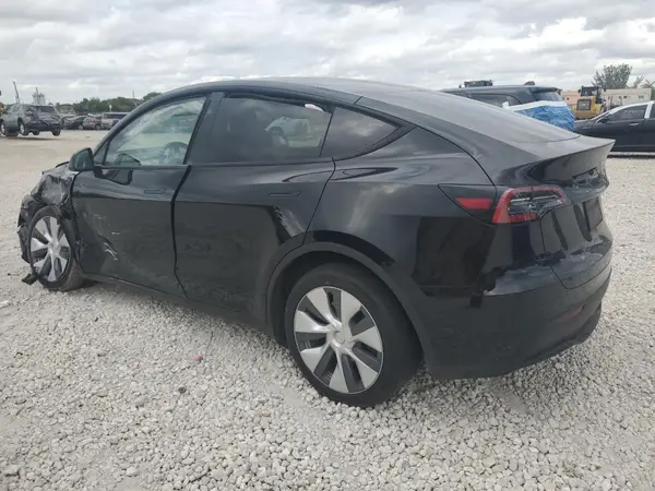 7SAYGDEE8PA167096 2023 TESLA MODEL Y - Image 2