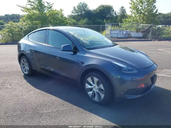 7SAYGDEE8PA168409 2023 TESLA MODEL Y - Image 1