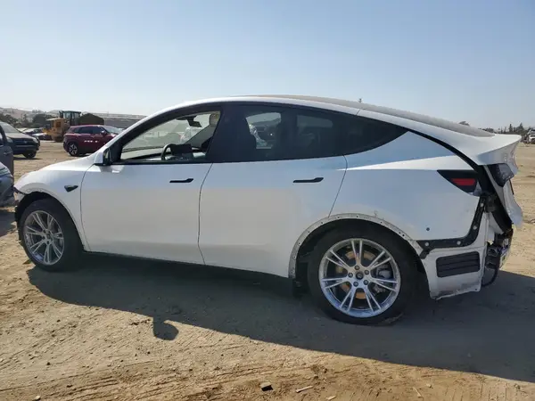 7SAYGDEE8PA168524 2023 TESLA MODEL Y - Image 2