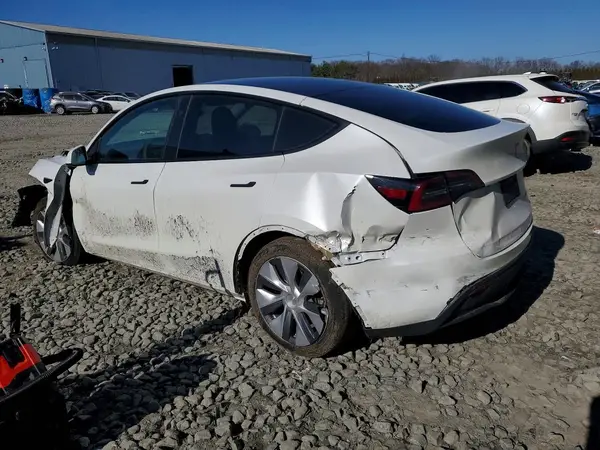 7SAYGDEE8PA173058 2023 TESLA MODEL Y - Image 2