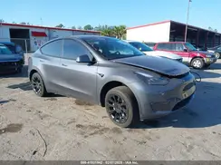 7SAYGDEE8PA183198 2023 TESLA MODEL Y