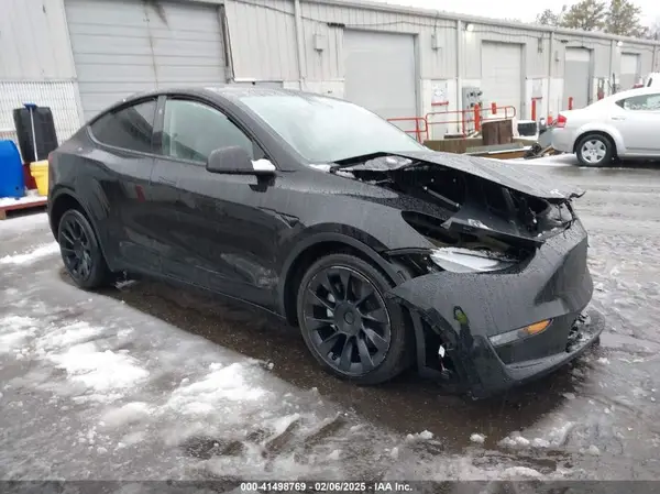 7SAYGDEE8PA183301 2023 TESLA MODEL Y - Image 1