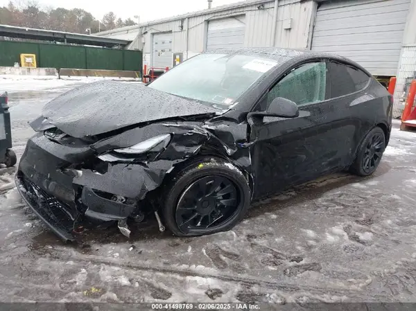 7SAYGDEE8PA183301 2023 TESLA MODEL Y - Image 2
