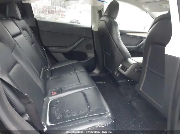 7SAYGDEE8PA183301 2023 TESLA MODEL Y - Image 8