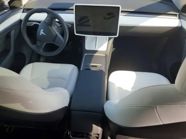 7SAYGDEE8PA183363 2023 TESLA MODEL Y - Image 8