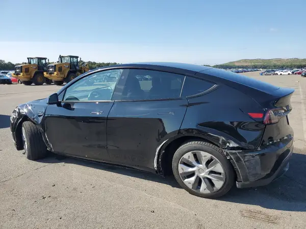 7SAYGDEE8PA184562 2023 TESLA MODEL Y - Image 2